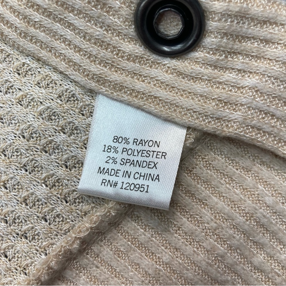 SO Sweater in Cream SZ L Side Snaps Long Sleeve Soft Light Knit EUC - Picture 6 of 8